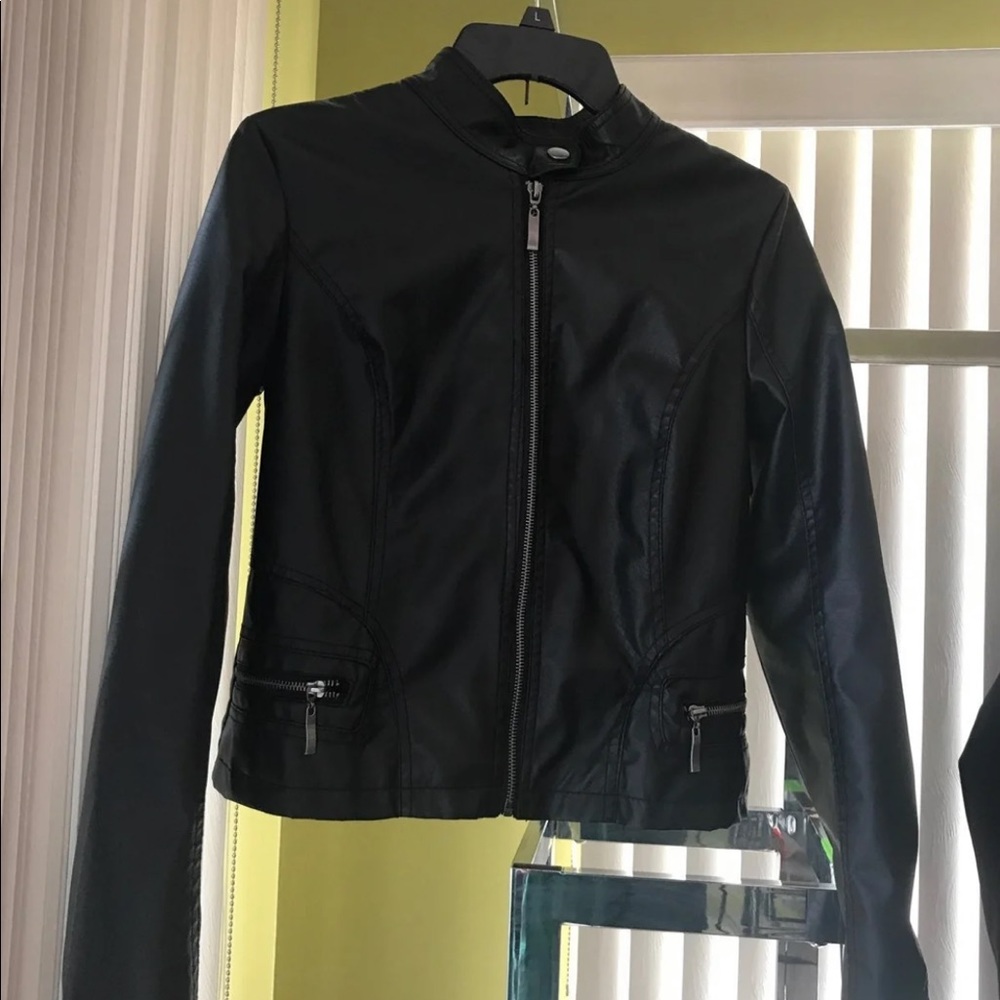 Women’s leather jacket